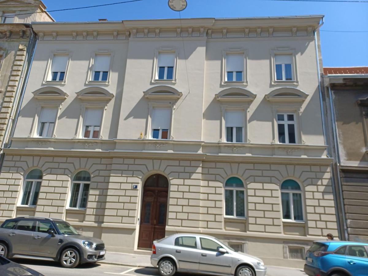 Apartment Calliope Zagabria Esterno foto
